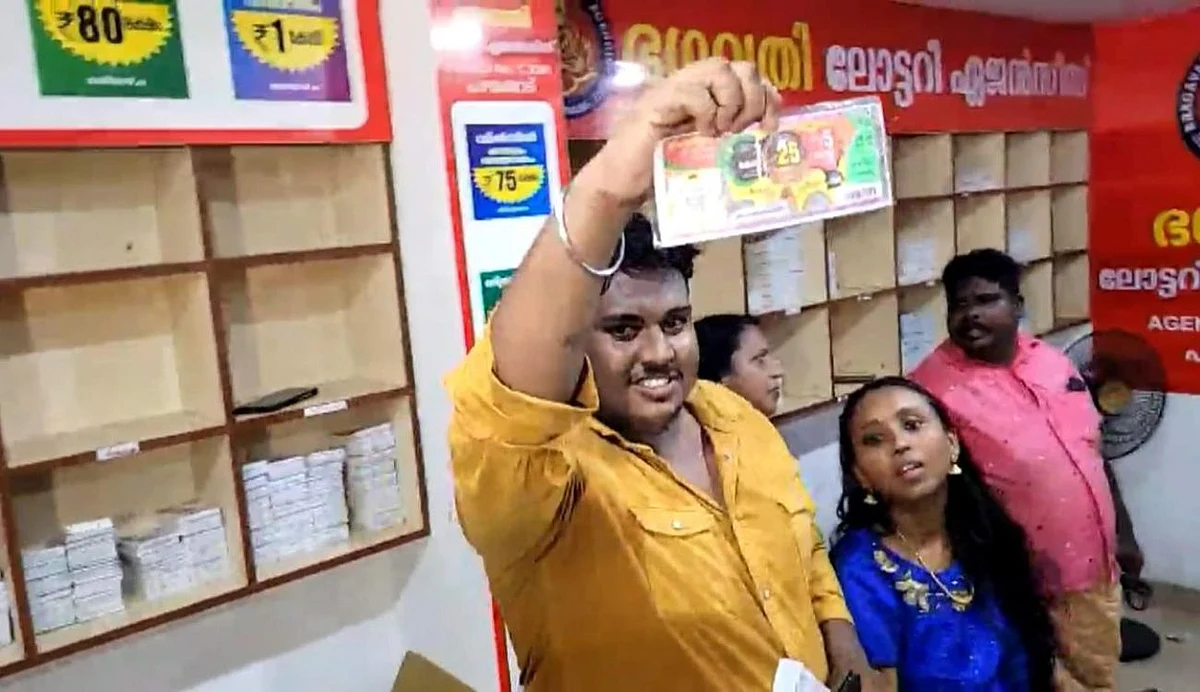 ആദ്യമെടുത്ത ലോട്ടറി തിരിച്ചുവച്ചു, ഇന്നലെ ഏഴരക്കെടുത്ത ടിക്കറ്റ്; അനൂപ് പറയുന്നു