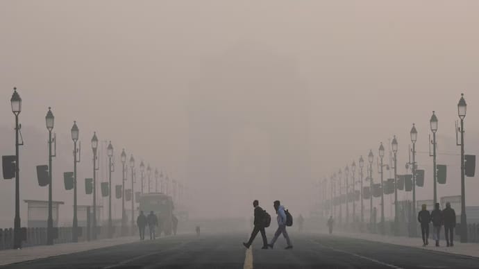 Supreme Court declines to interfere with Delhi government’s decision to suspend physical classes up to Class 5 amid pollution