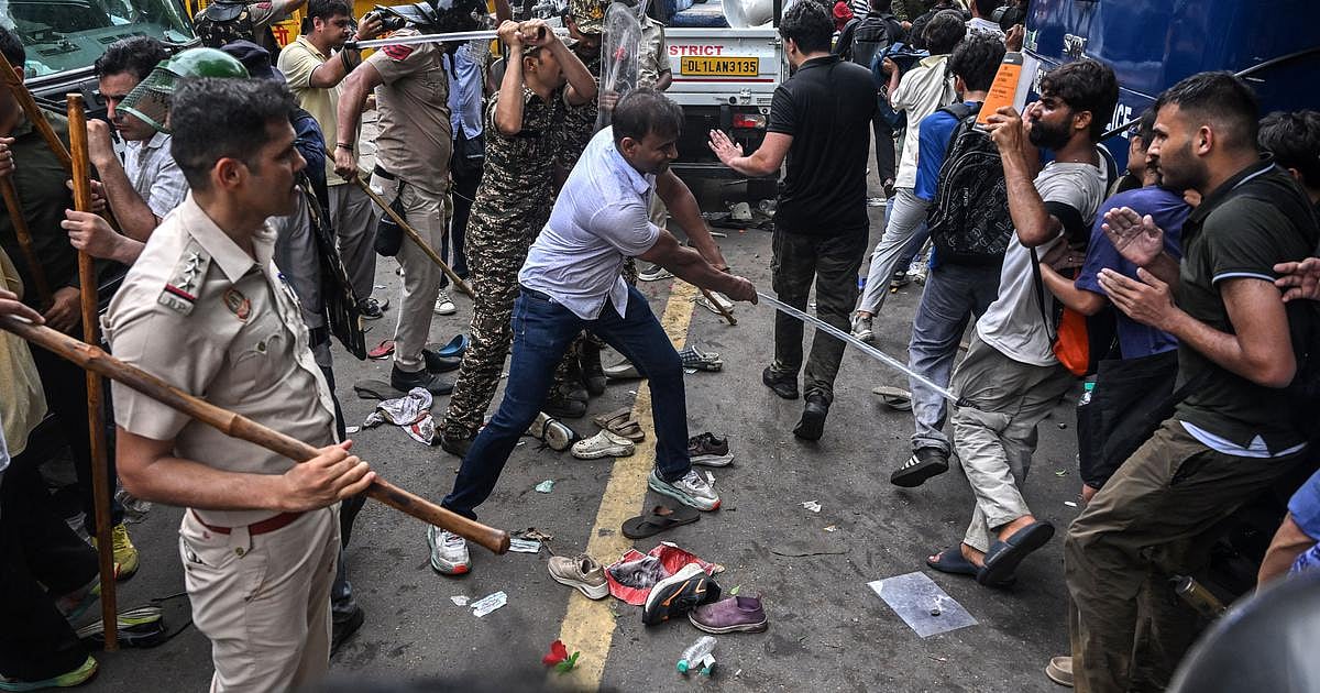 The Flower in the Rifle: On the legality and the morality of peaceful protests