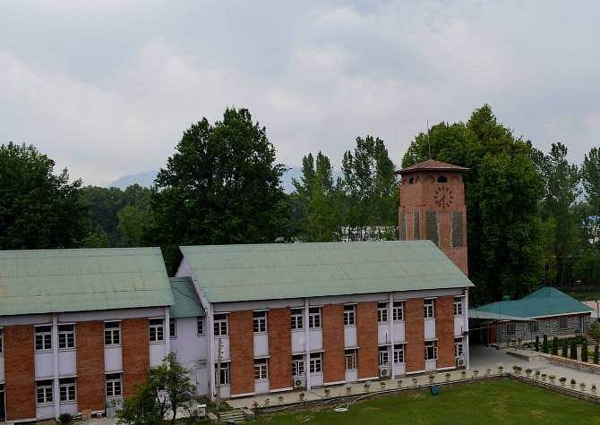 Srinagar school refuses to follow CJM’s order on admitting student
