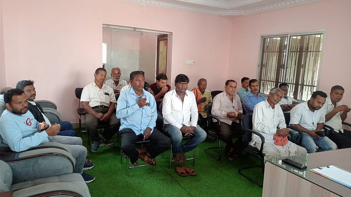 Madhusudan of Motorcycle Diaries reached the local police station to solve the problem of the village