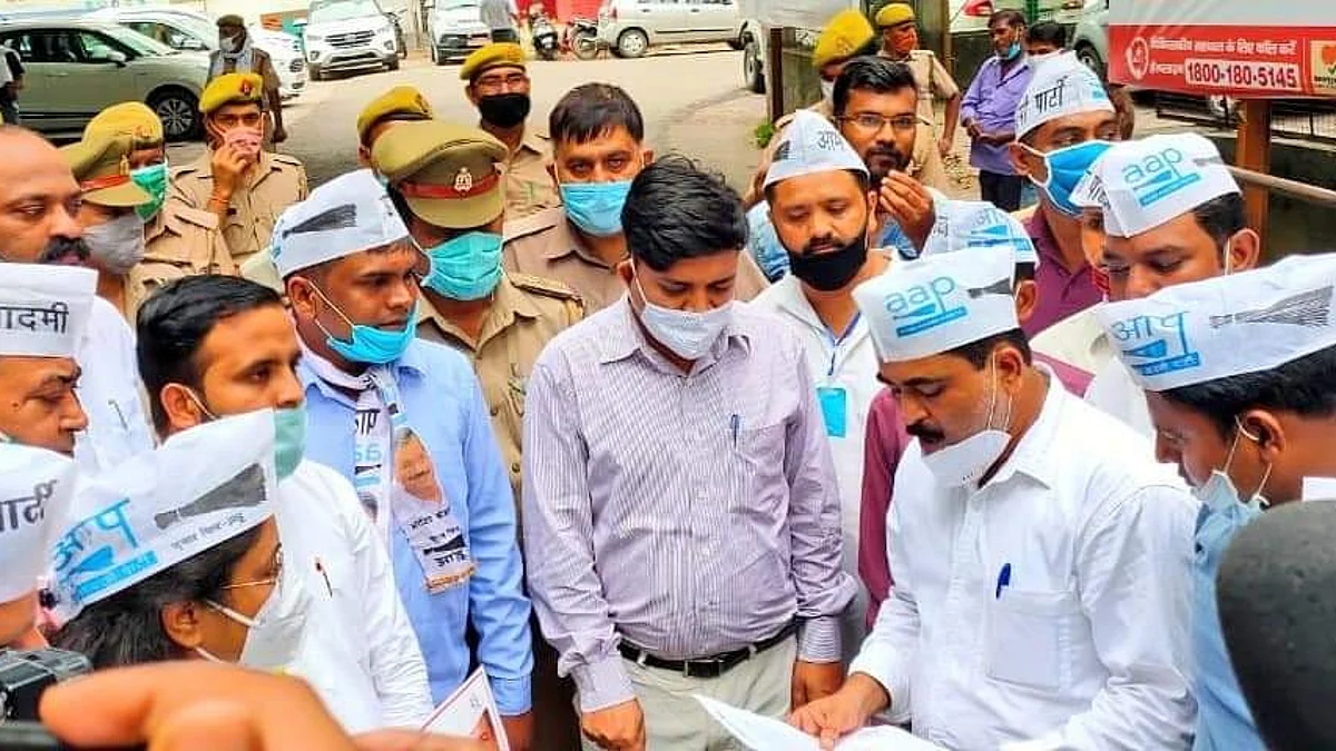 यूपी की बिगड़ती कानून व्यवस्था पर आम आदमी पार्टी ने राज्यपाल को सौंपा ज्ञापन