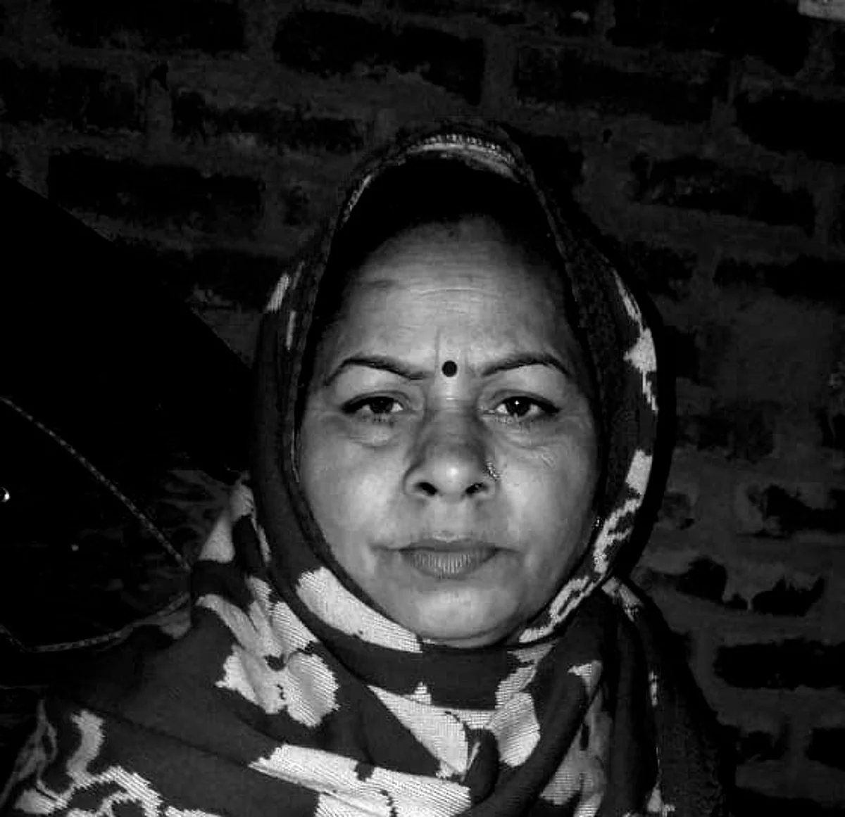 मैनपुरी में एलआईसी बिल्डिंग के सामने वॉल्वो बस से कुचलकर महिला की दर्दनाक मौत