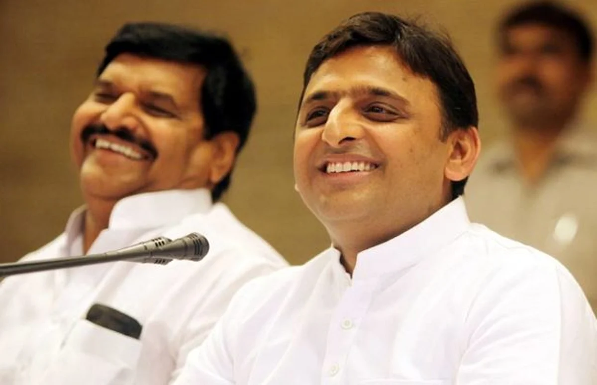 On Diwali, Akhilesh Holds Out Olive Branch To Estranged Uncle Shivpal Yadav