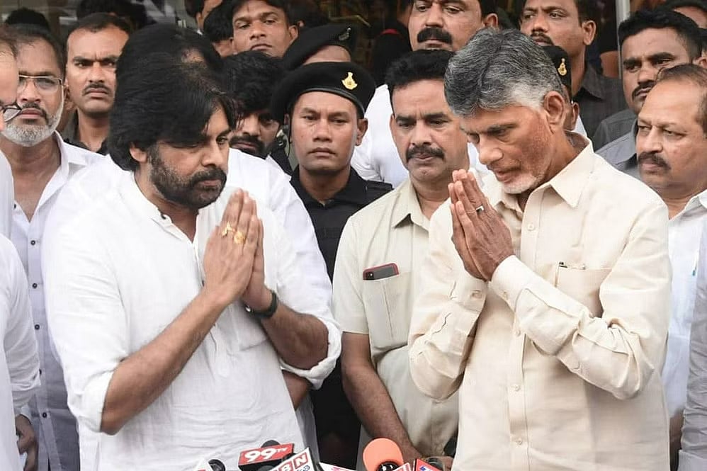 Pawan Kalyan announces Jana Sena-TDP alliance after visiting Naidu in jail - Vimarsana News