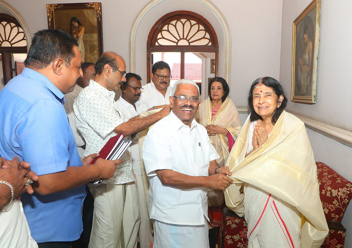 After row, Travancore Devaswom Board withdraws notice glorifying royal family - Vimarsana News