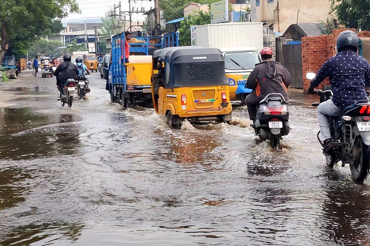 Waterlogging, fear of accidents, pumps in disrepair: Chennai struggles through rains - Vimarsana News