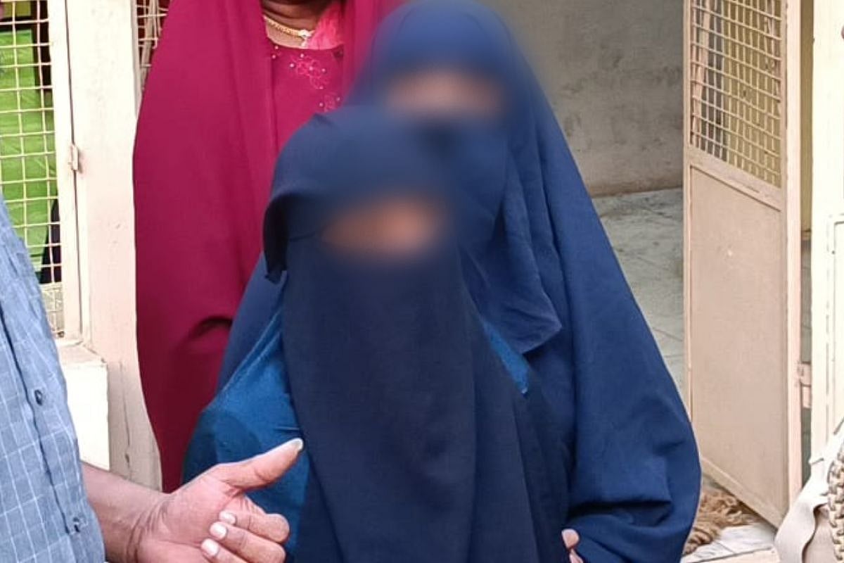 Burqa-Clad Girl Allegedly Harassed by Teacher in Coimbatore: Parents Lodge Complaint - Vimarsana News