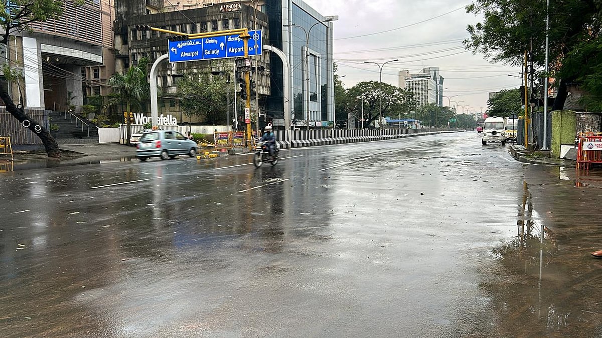 Chennai Police Establish Green Corridor on Anna Salai and ECR for Emergency Travel amidst Heavy Rains and Flooding - Vimarsana News