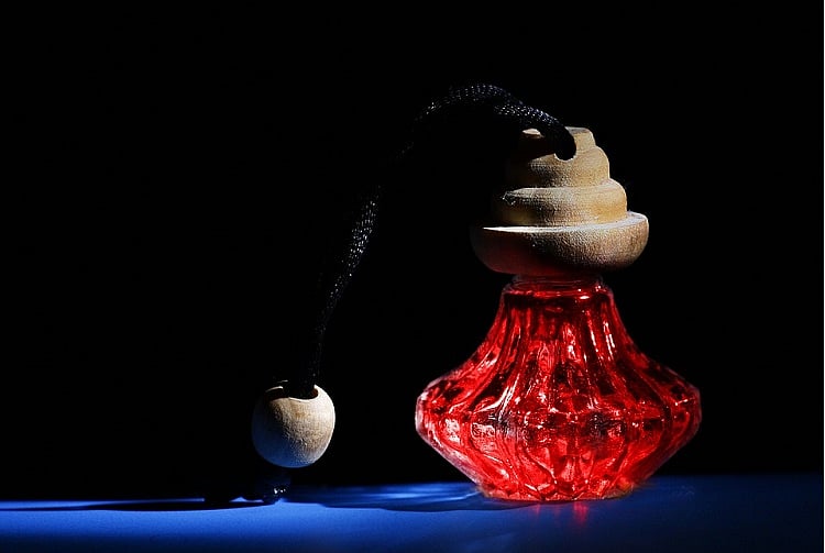 The perfume you wear could be polluting the environment Study