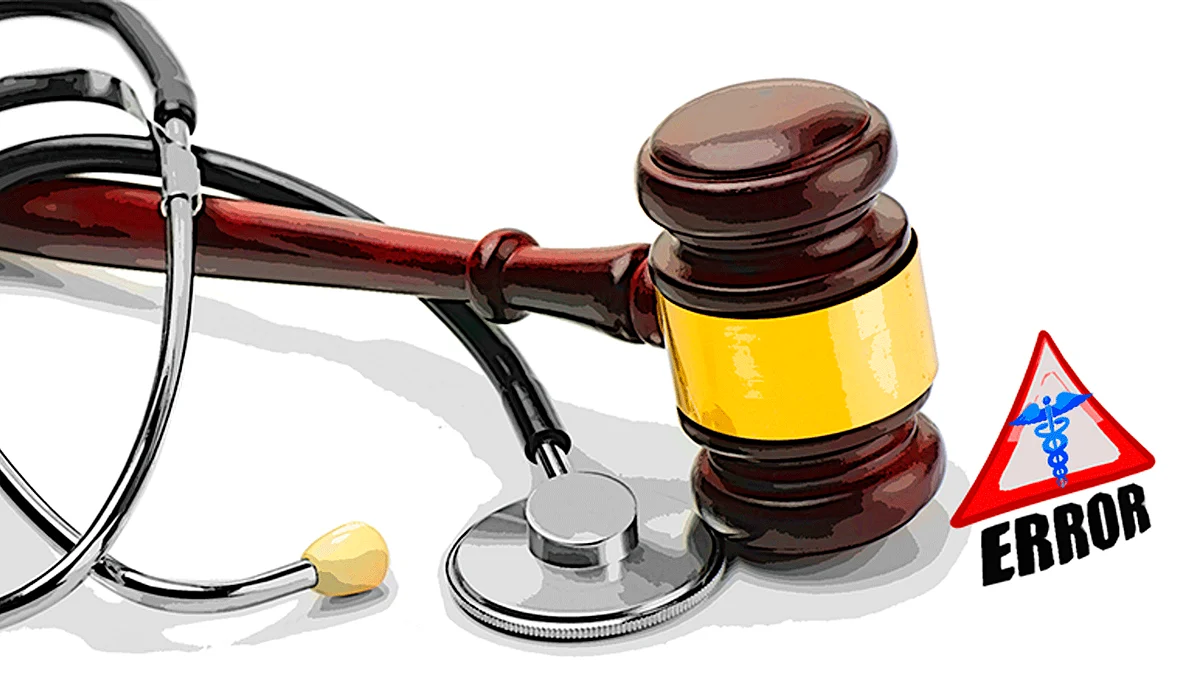 If you are admitted in a hospital, there are chances that you can die from a medical error. Be an empowered patient and know your rights before the next hospital visit. (Photo: iStock altered by<b> <i>The Quint</i></b>)