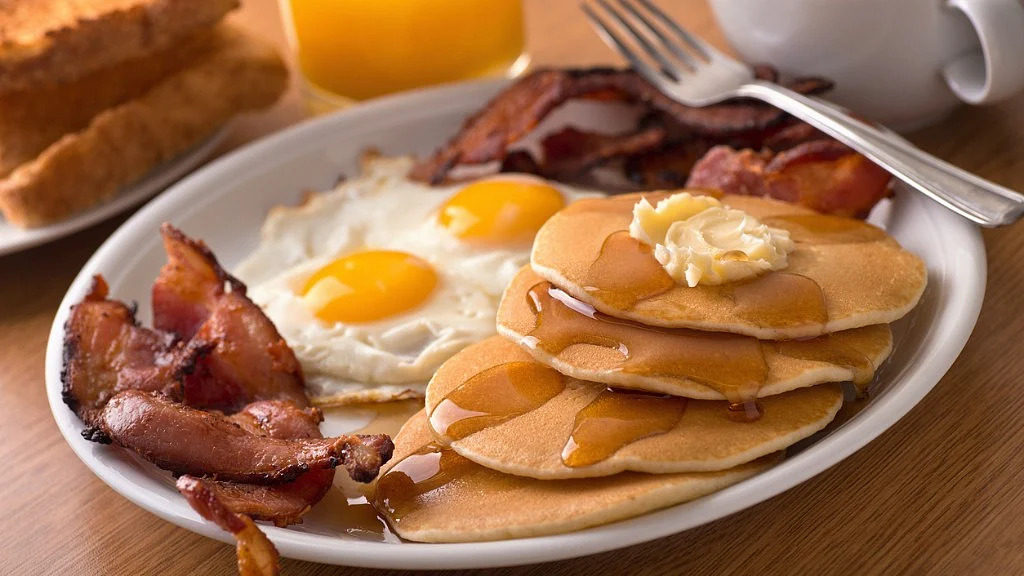 Eggs and bacon might be a popular breakfast option but certainly not a healthy one. 
