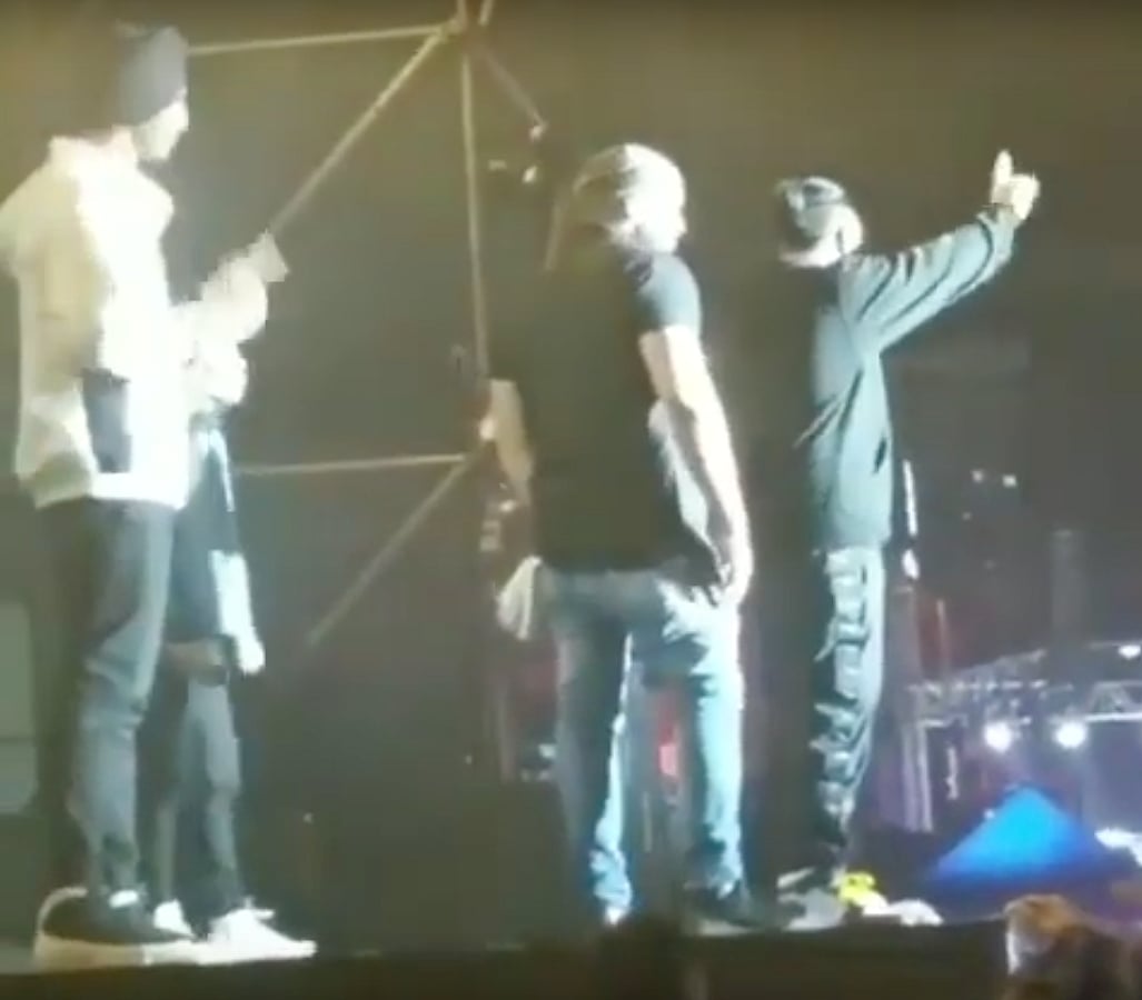 Raftaar at a concert speaking about CAA and NRC.&nbsp;