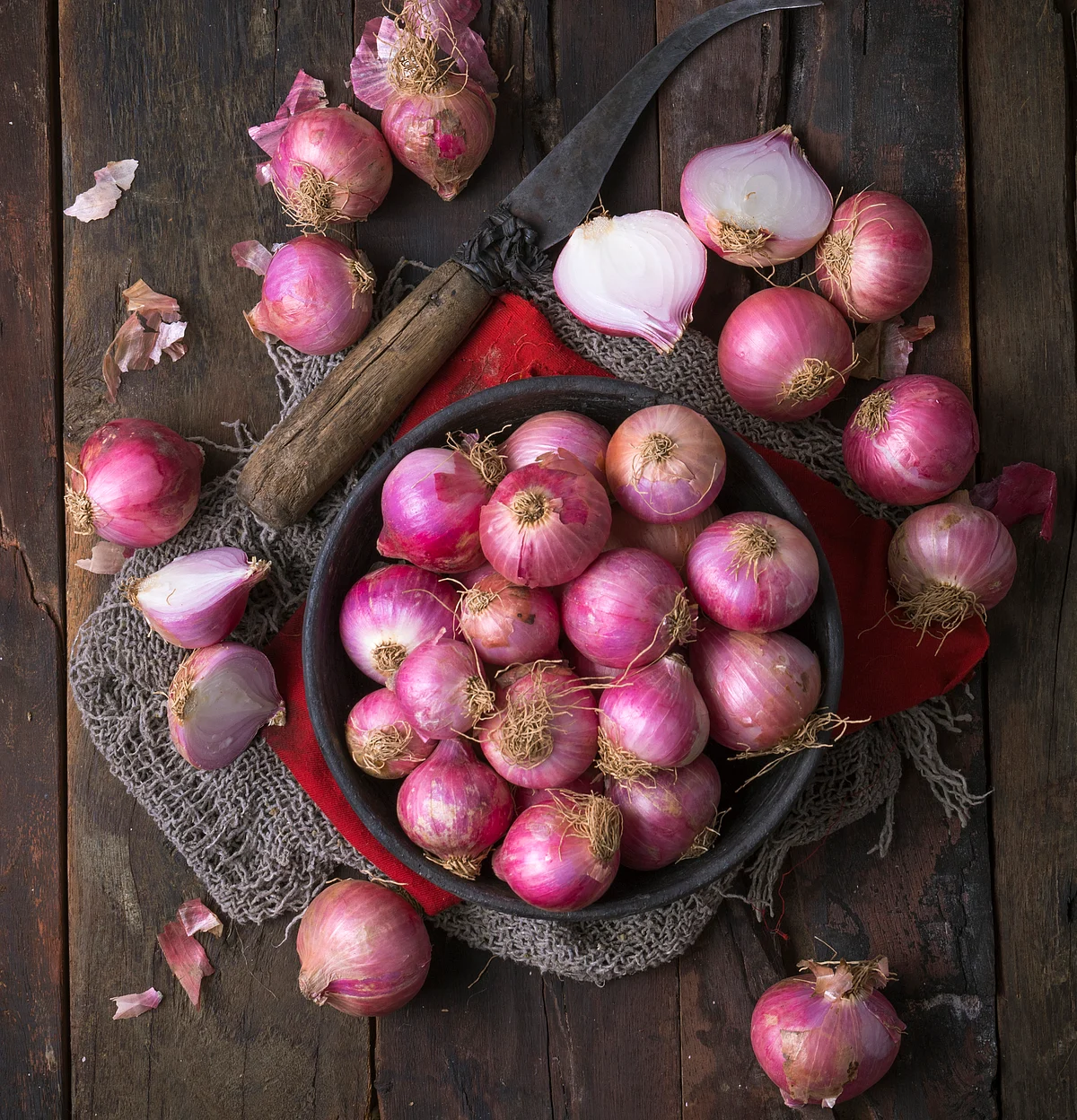 Onions increase the testosterone levels in the body.
