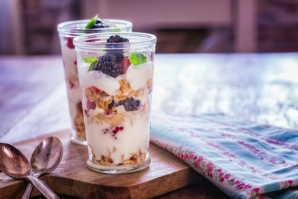 This will only deliver some 200 odd calories hydration and antioxidants.