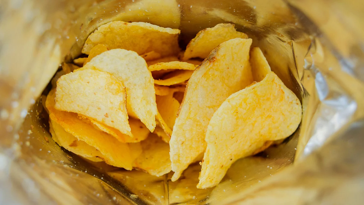 In fact wrong snacking has always been a major hindrance in sustainable weight loss and health gain.