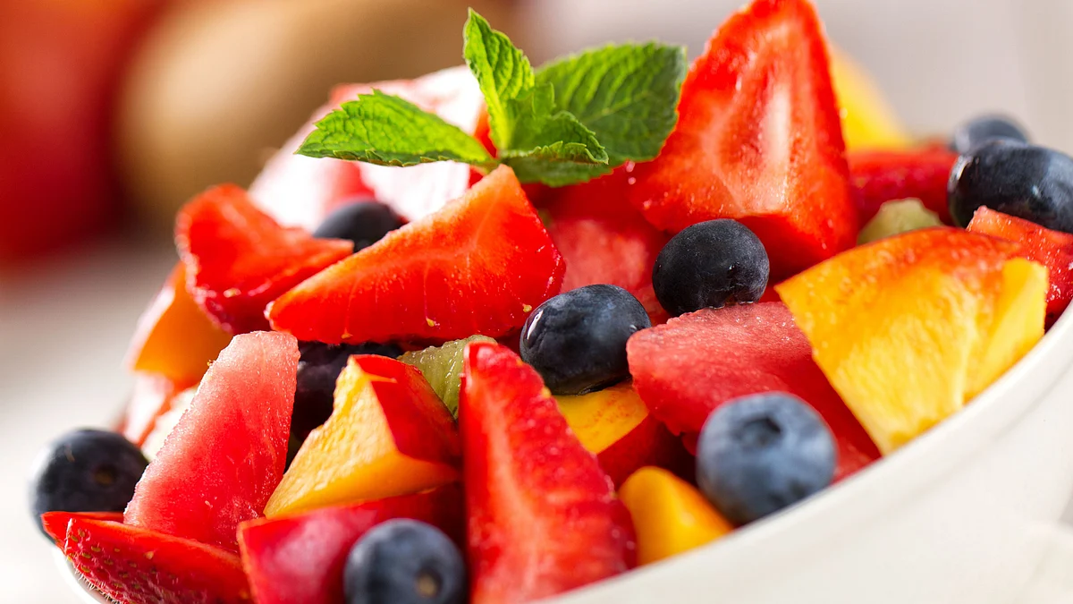 Try these 8 easy recipes for healthy, cooling options in the summers.