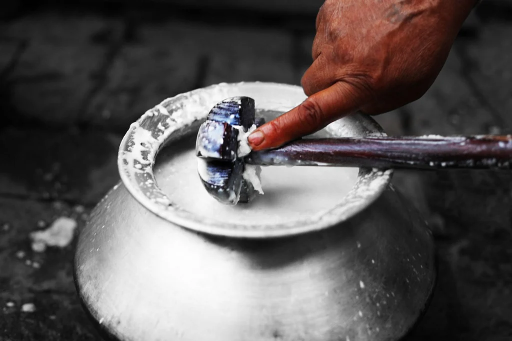 आप चाहें तो घर पर खुद ही मक्खन निकाल सकते हैं