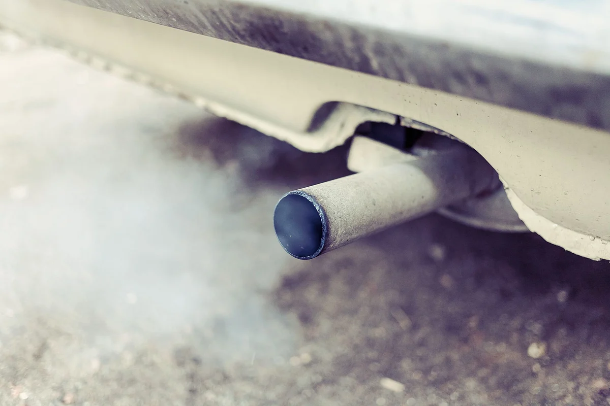 Exposure to pollutants from vehicle exhaust heightened risk of common eye condition