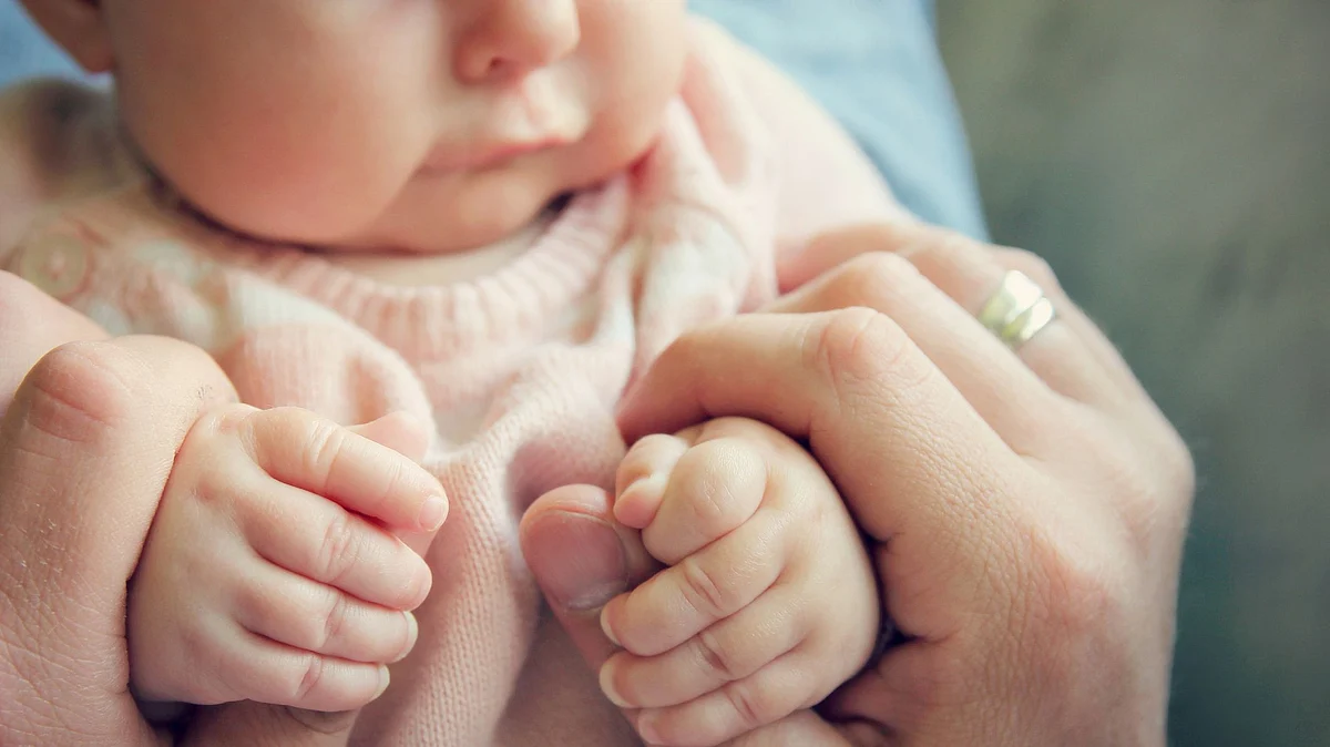 The dry cold air of winter calls for extra care for your baby’s delicate skin.