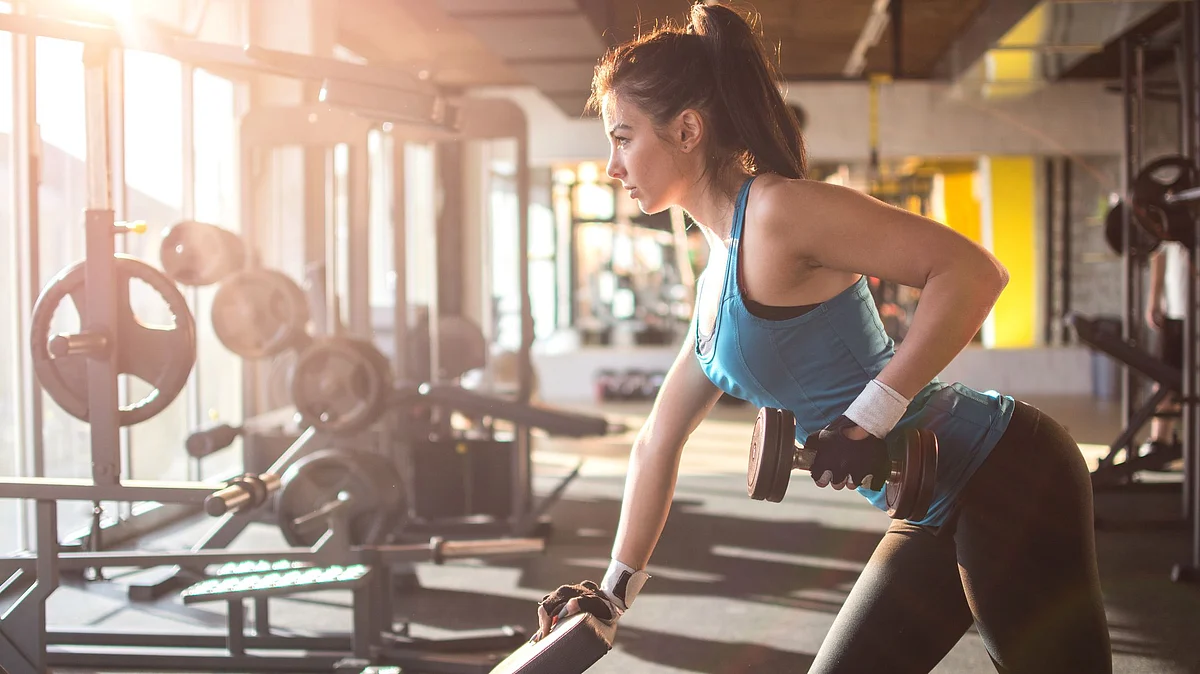 One should also drink a lot of water and take nutrients so that the muscles are not unduly stressed.