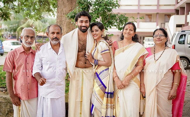 Malayalam Tv Anchor Meera