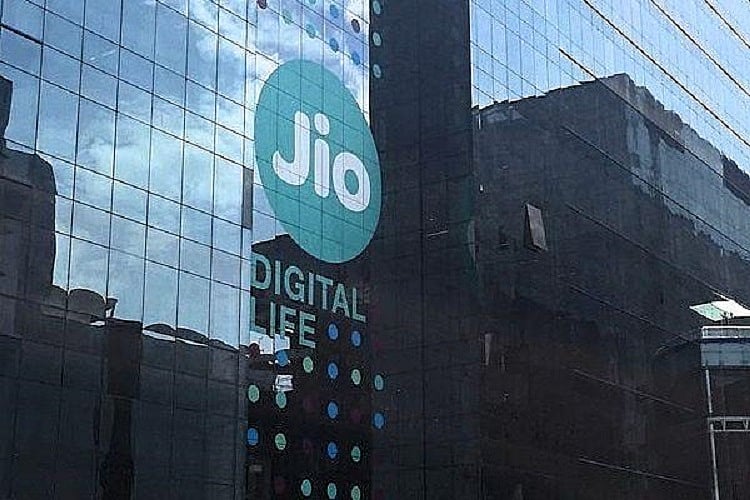 Reliance Jio to offer combo for Rs 600 a month