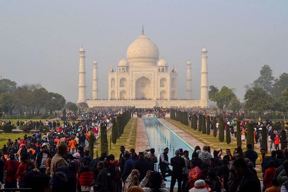 Taj Mahal evacuated after hoax bomb call