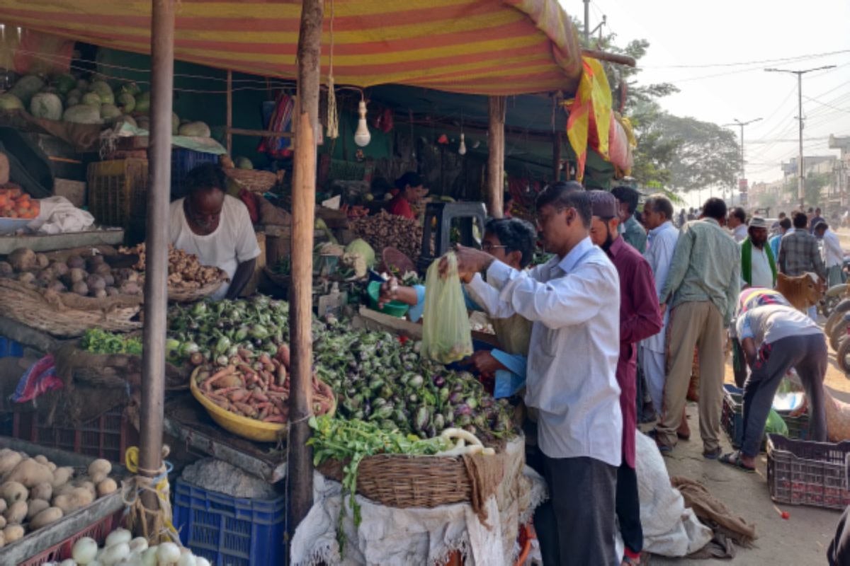 Sale of vegetables dips in Andhra’s Eluru over fear of mystery illness