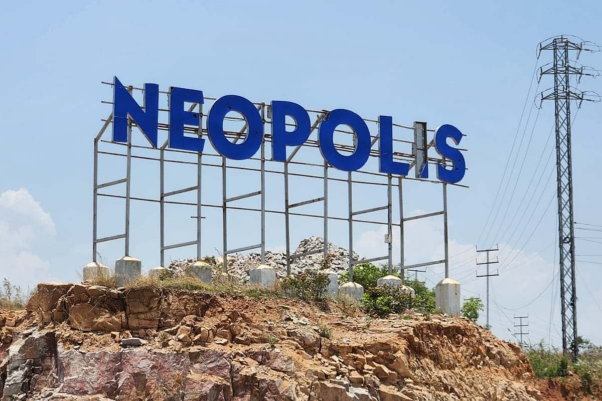 Neopolis Layout Hyderabad Neopolis land sells for Rs 100 cr per acre in record auction