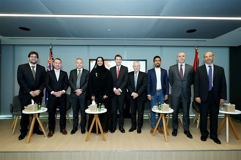 The Dubai and Australian delegations