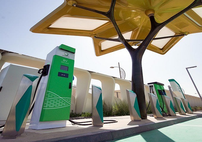 UAE Ranks Among World’s Highest Charging StationtoVehicle Ratios