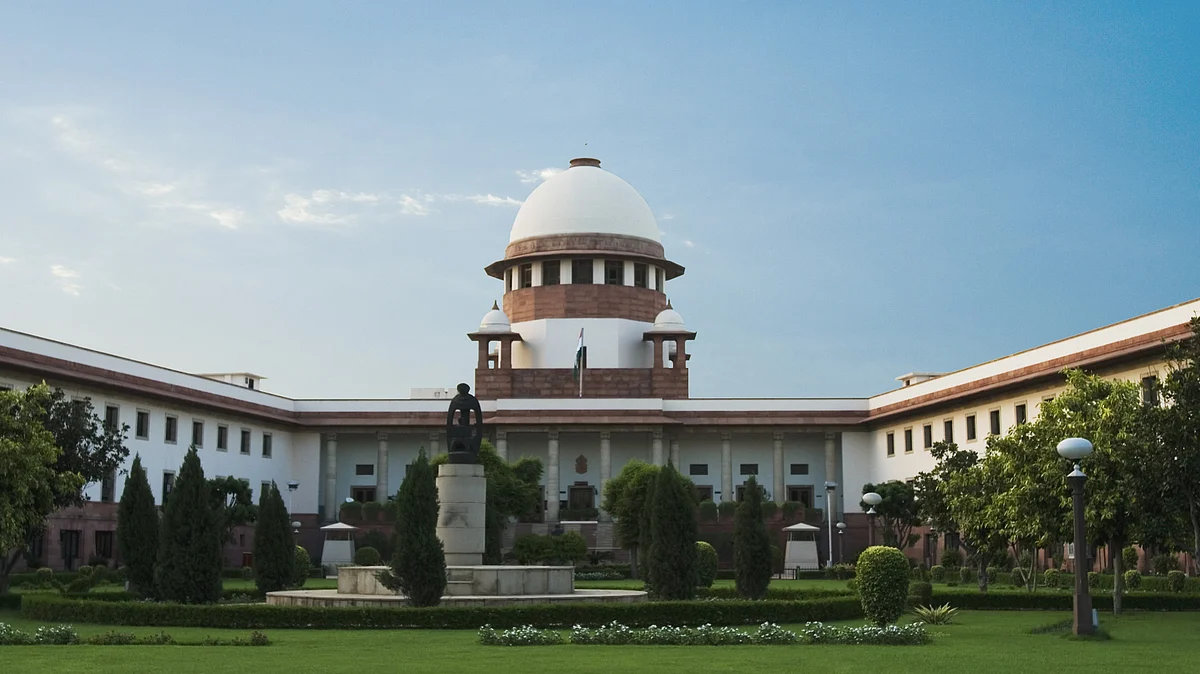 सवर्णों को आरक्षण देने के खिलाफ Supreme Court में दाखिल हुई याचिका, कहा- आर्थिक आधार पर आरक्षण नहीं दे सकते