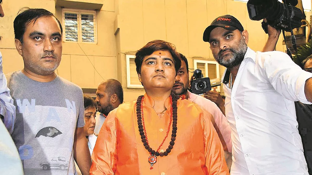 Video: अरुण जेटली की श्रद्धांजलि सभा में साध्वी प्रज्ञा ने कहा ‘विपक्ष प्राणघातक शक्ति का प्रयोग शीर्ष बीजेपी नेताओं पर कर रहा है’