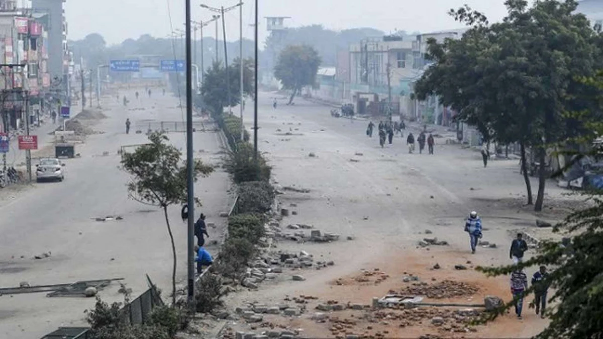 अब ख़त्म होने वाला है शाहीन बाग का ड्रामा, प्रदर्शनकारियों ने नोएडा जाने वाला कालिंदी कुंज मार्ग खोला।