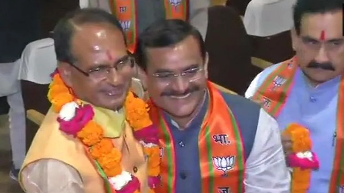 मध्य प्रदेश में अब कमल राज, शिवराज सिंह चौहान ने ली मुख्यमंत्री पद की शपथ।