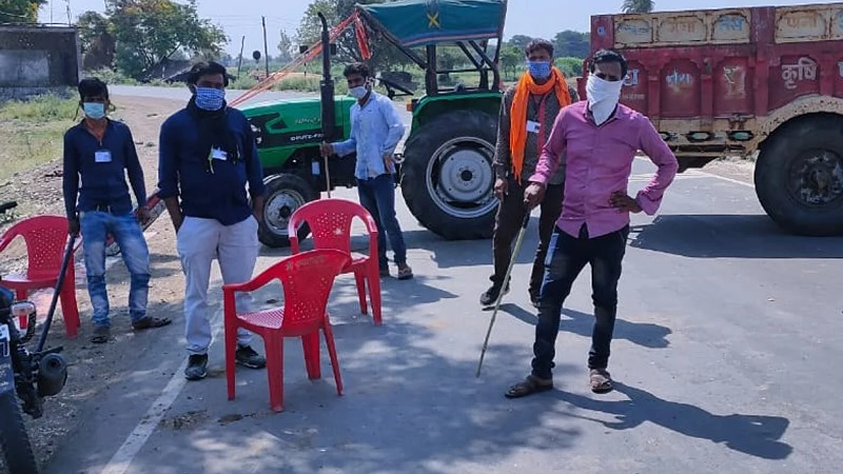 हाँथ चूमने वाले बाबा ने 19 लोगो को बांटा लोगों, बाबा की मौत