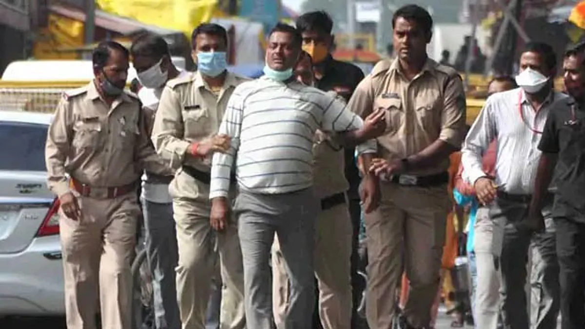 विकास दुबे: एनकाउंटर और आरोपित जीवन