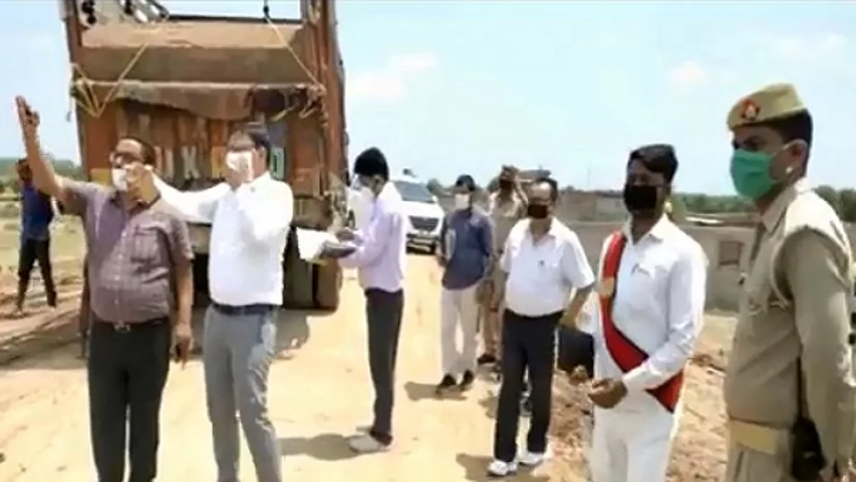 बाँदा में नहीं रुक रहा अवैध खनन, माफियाओं पर जिलाधिकारी की नजर हुई टेढ़ी