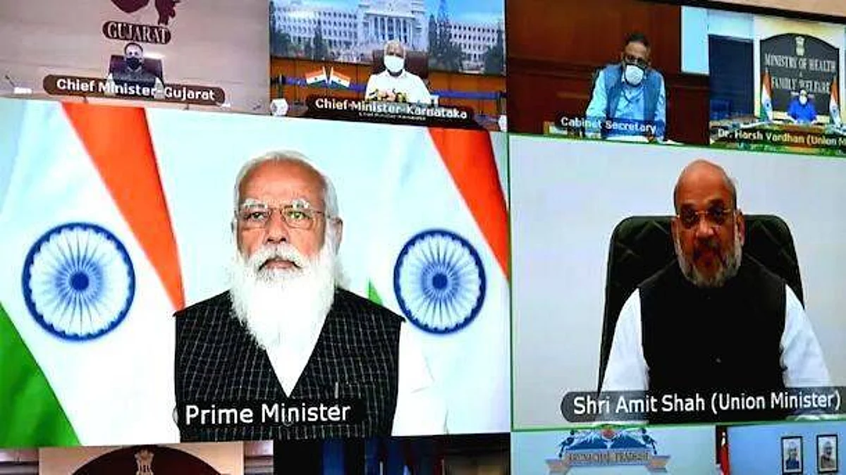 पैर पसार रहा कोरोना, सरकार उधेड़बुन में! क्या करें क्या न करें?