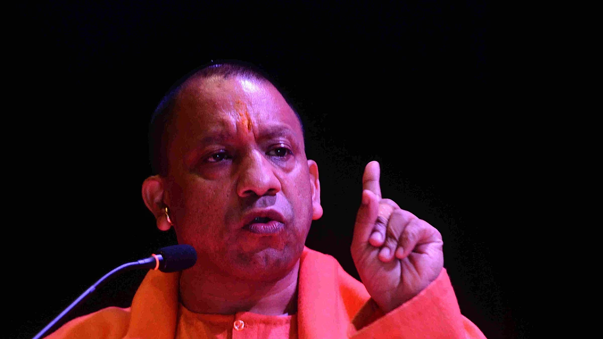 NCR के जिलों में मास्क की अनिवार्यता को प्रभावी रूप से लागू किया जाए: सीएम योगी