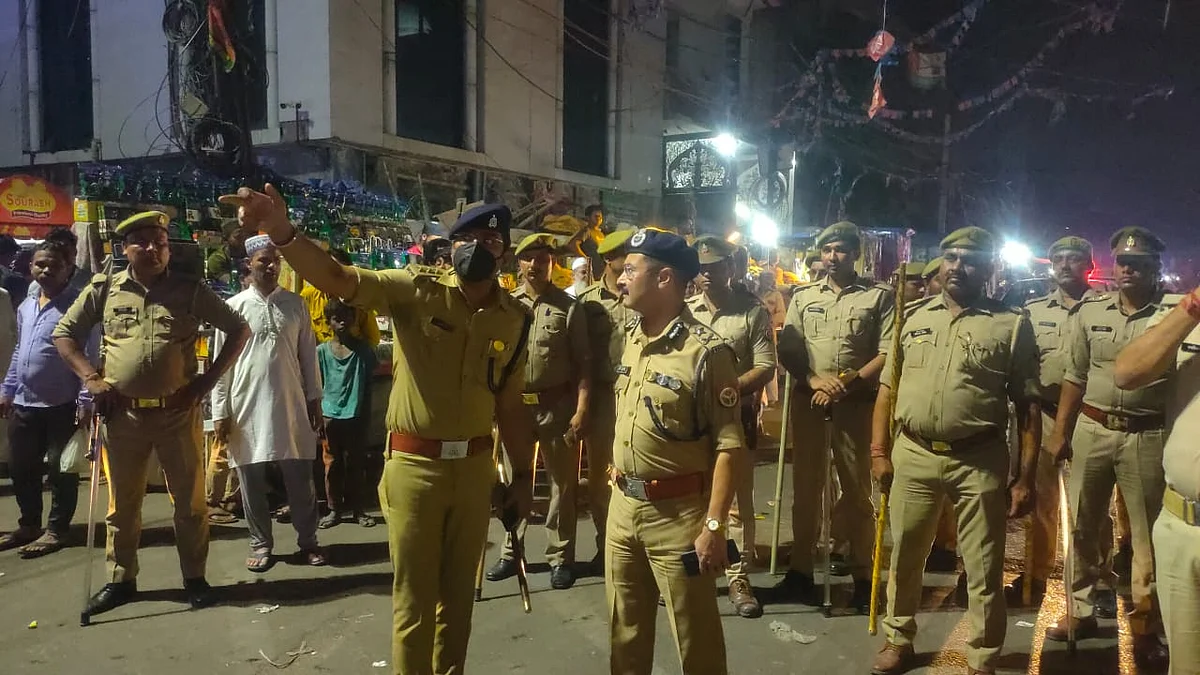 यूपी: धार्मिक भावनाओं को भड़काने वाले बयान को लेकर पुलिस हुई सख्त, कई पर केस, कुछ गिरफ्तार