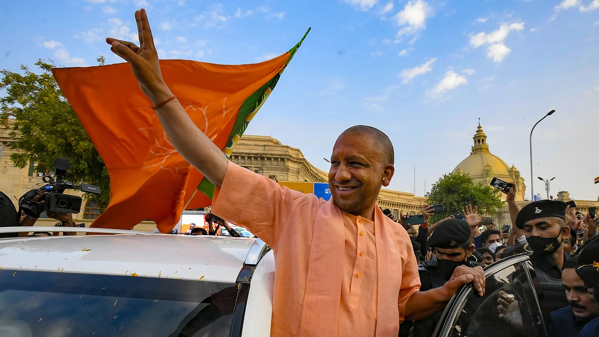 बदले-बदले से हैं CM योगी! दूसरे टर्म में BJP नेताओं के लिए ज्यादा सुलभ दिख रहे 'महाराज जी'