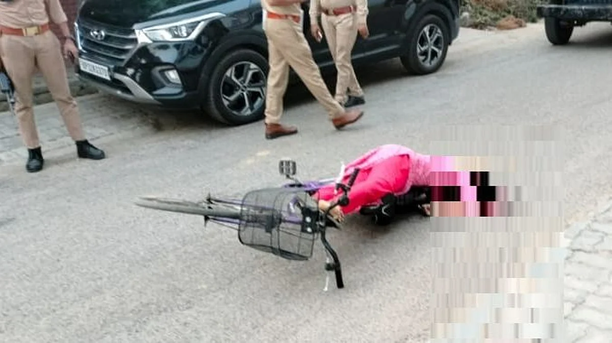 लखनऊ: पति ने बीच सड़क पत्नी को चापड़ से काट डाला, पुलिस ने अरेस्ट किया तो ये कहानी पता चली