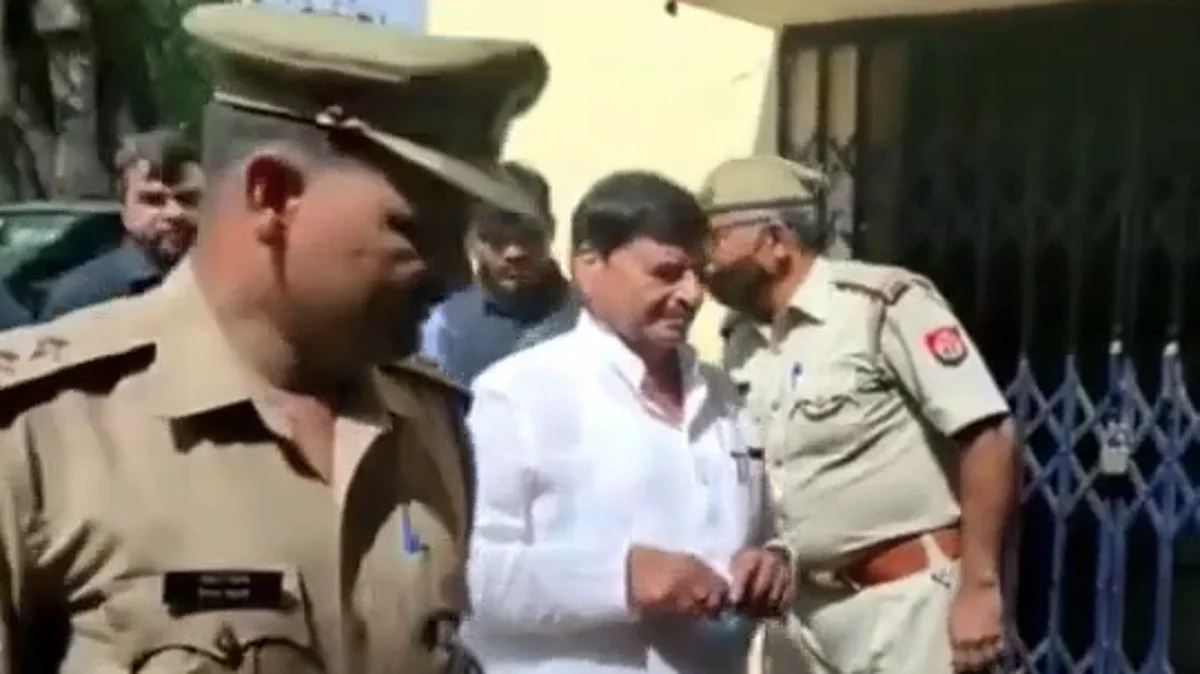 आजम खान से जेल में मुलाकात के बाद शिवपाल यादव ने खोल दिया मोर्चा! लगा दिया ये बड़ा आरोप