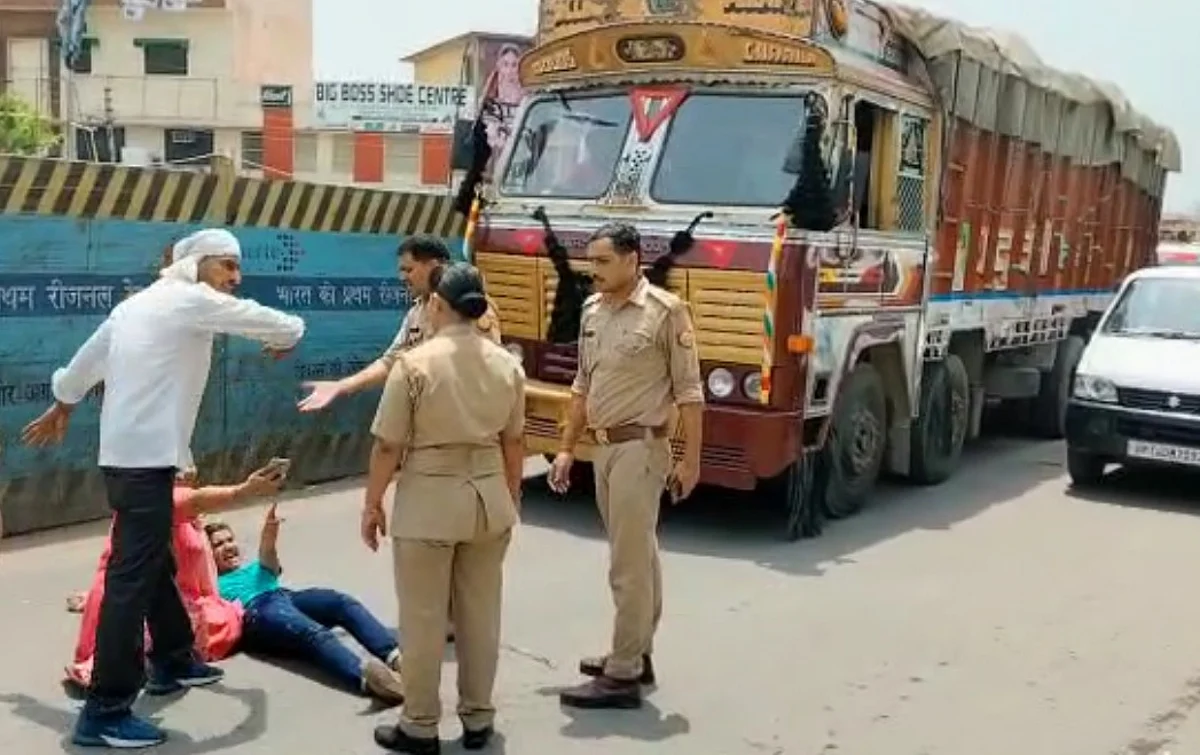 अकेली युवती ने रोक दिया नेशनल हाईवे पर ट्रैफिक, सड़क पर हुआ खूब बवाल, जानें इसकी वजह