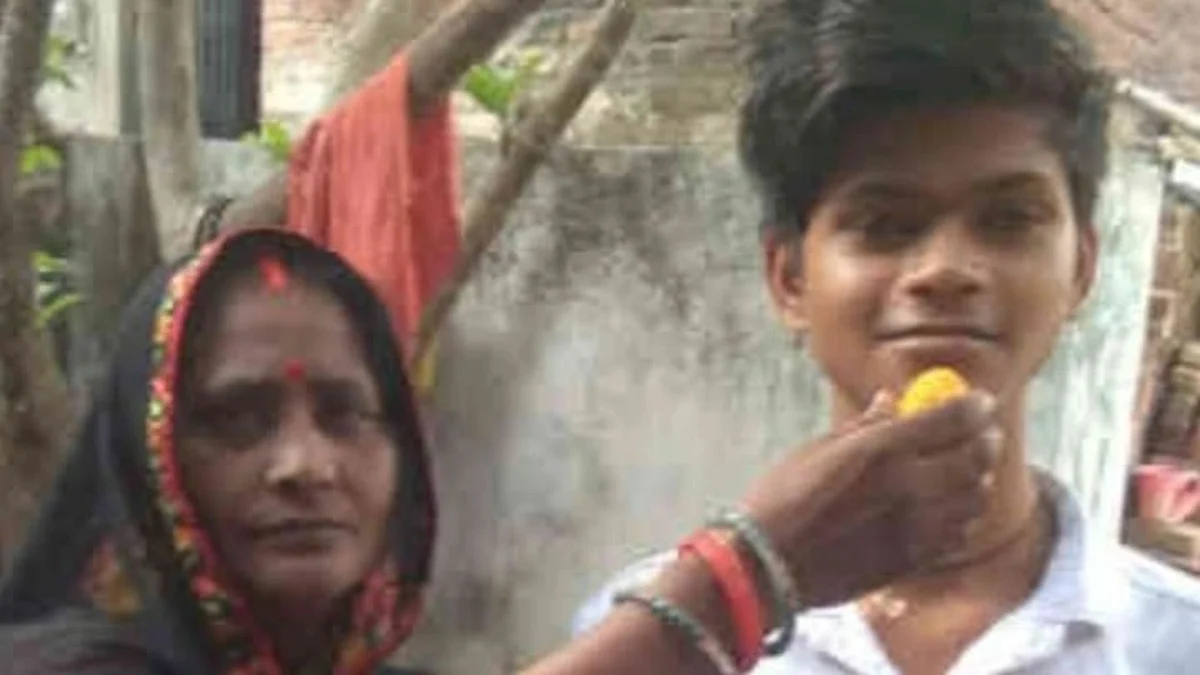 गोरखपुर: UP बोर्ड की 10वीं की परीक्षा में चाट का ठेला लगाने वाले के बेटे ने किया जिला टॉप
