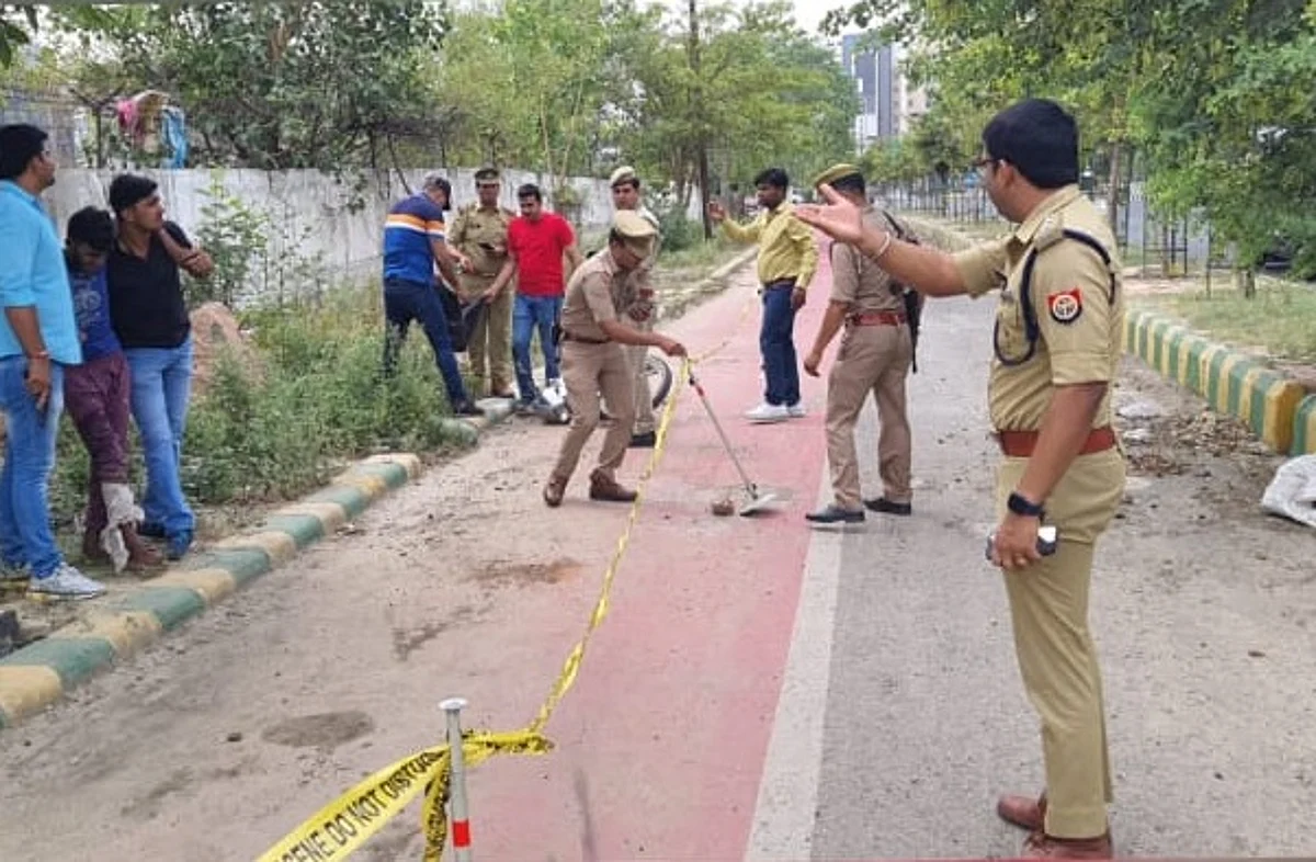 नोएडा: पुलिस और बदमाशों के बीच हुई मुठभेड़, 2 आरोपी गिरफ्तार