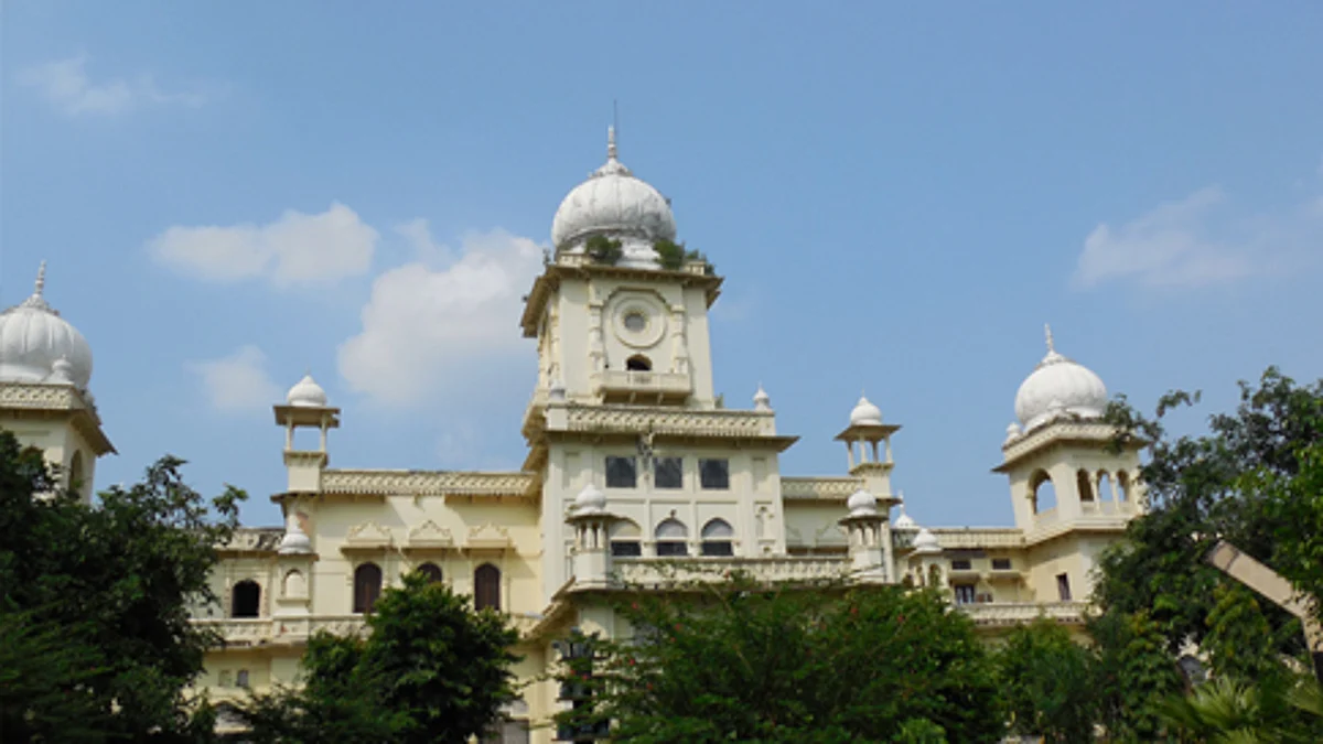 लखनऊ यूनिवर्सिटी का प्रवेश परीक्षा कार्यक्रम जारी, जानें आवेदन की अंतिम तारीख, सभी डिटेल्स