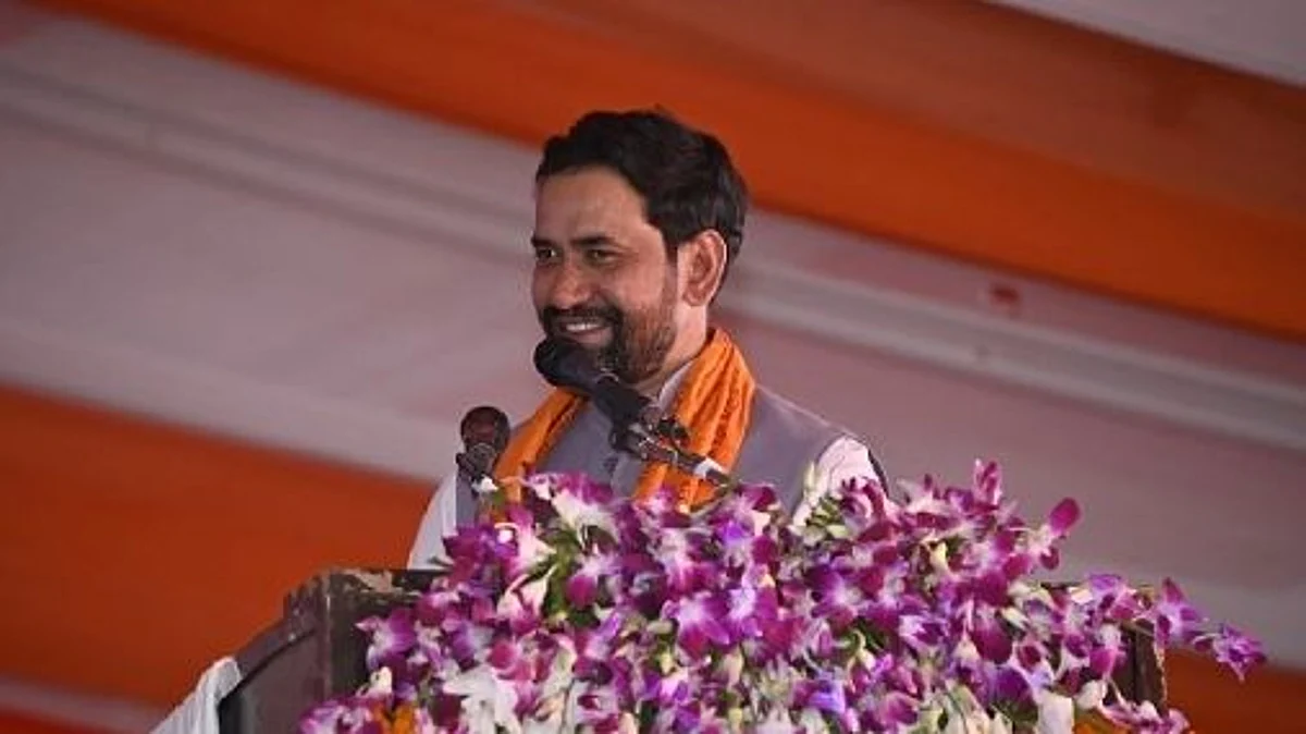 क्या अखिलेश-मायावती के फैसलों से निरहुआ राह हुई आसान? जानिए आजमगढ़ का सियासी समीकरण